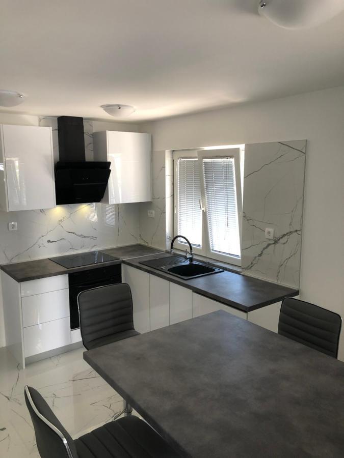 Apartments Mateo 比比涅 外观 照片